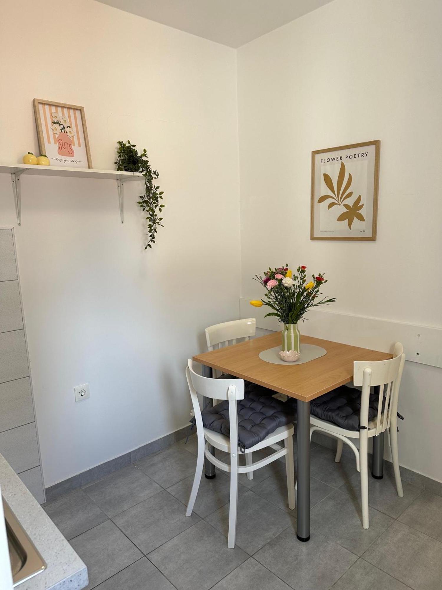Apartment Olga 1 Makarska