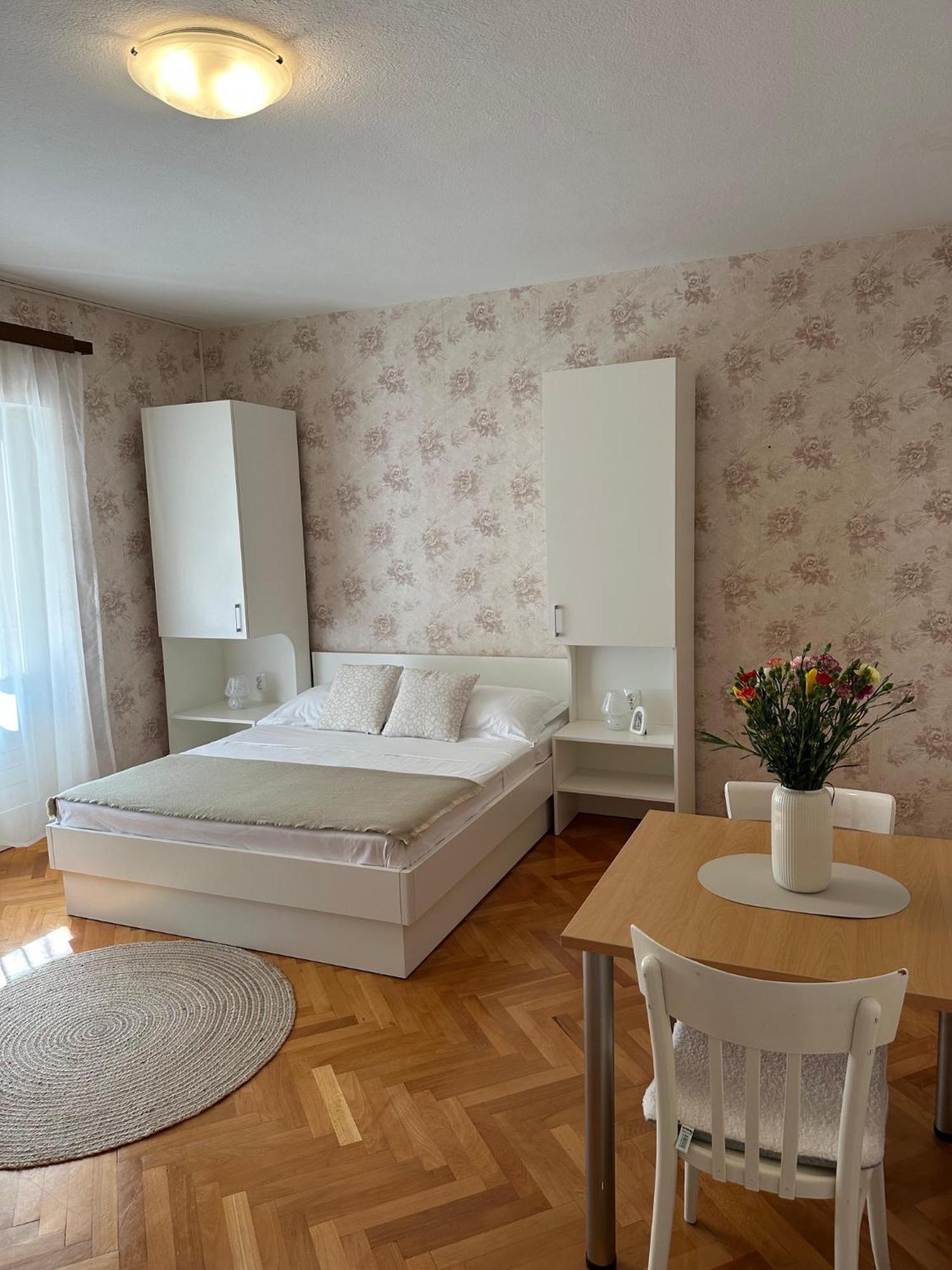Olga 1 Apartment